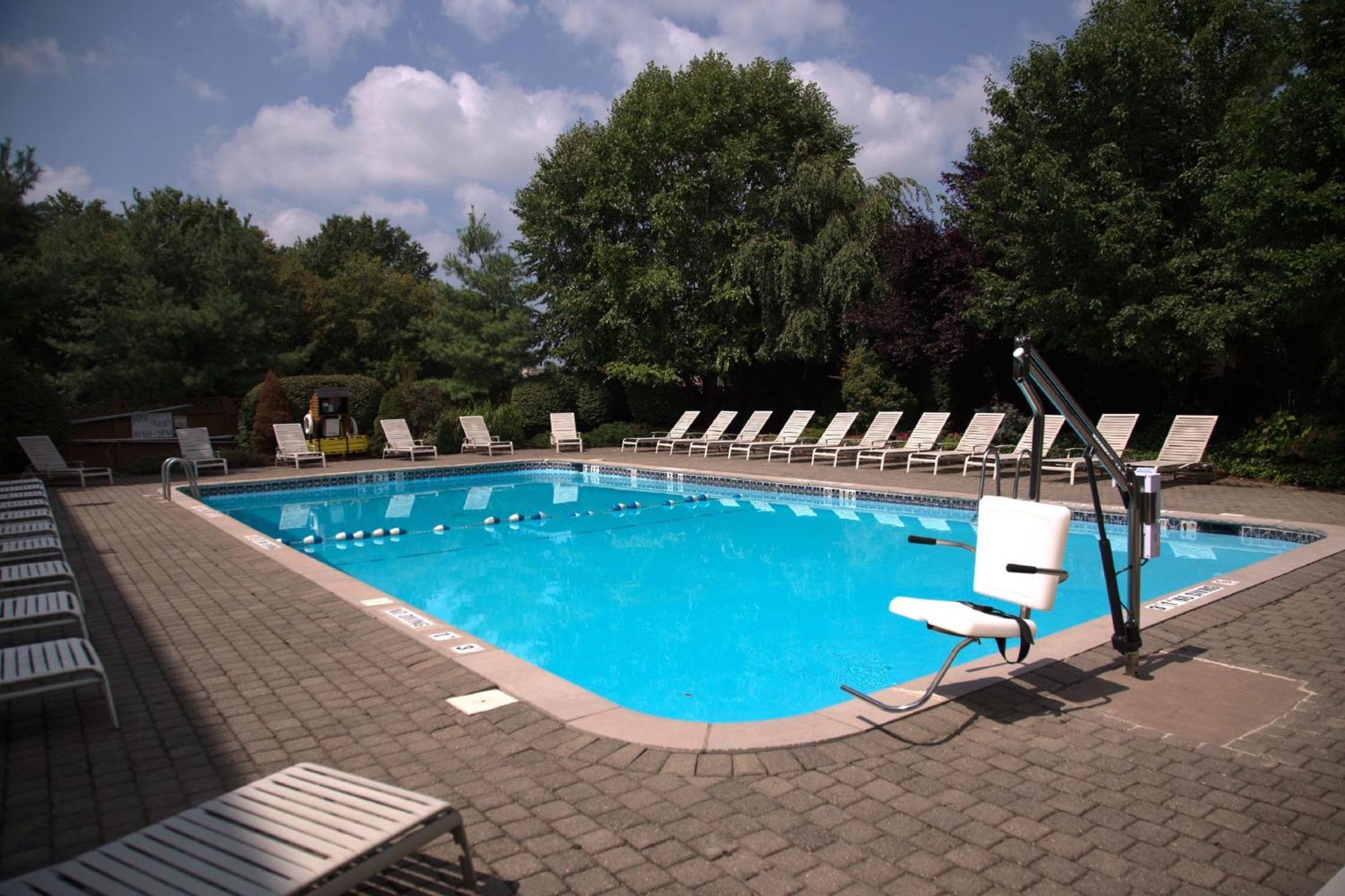 Holiday Inn & Suites Parsippany Fairfield By Ihg Екстер'єр фото