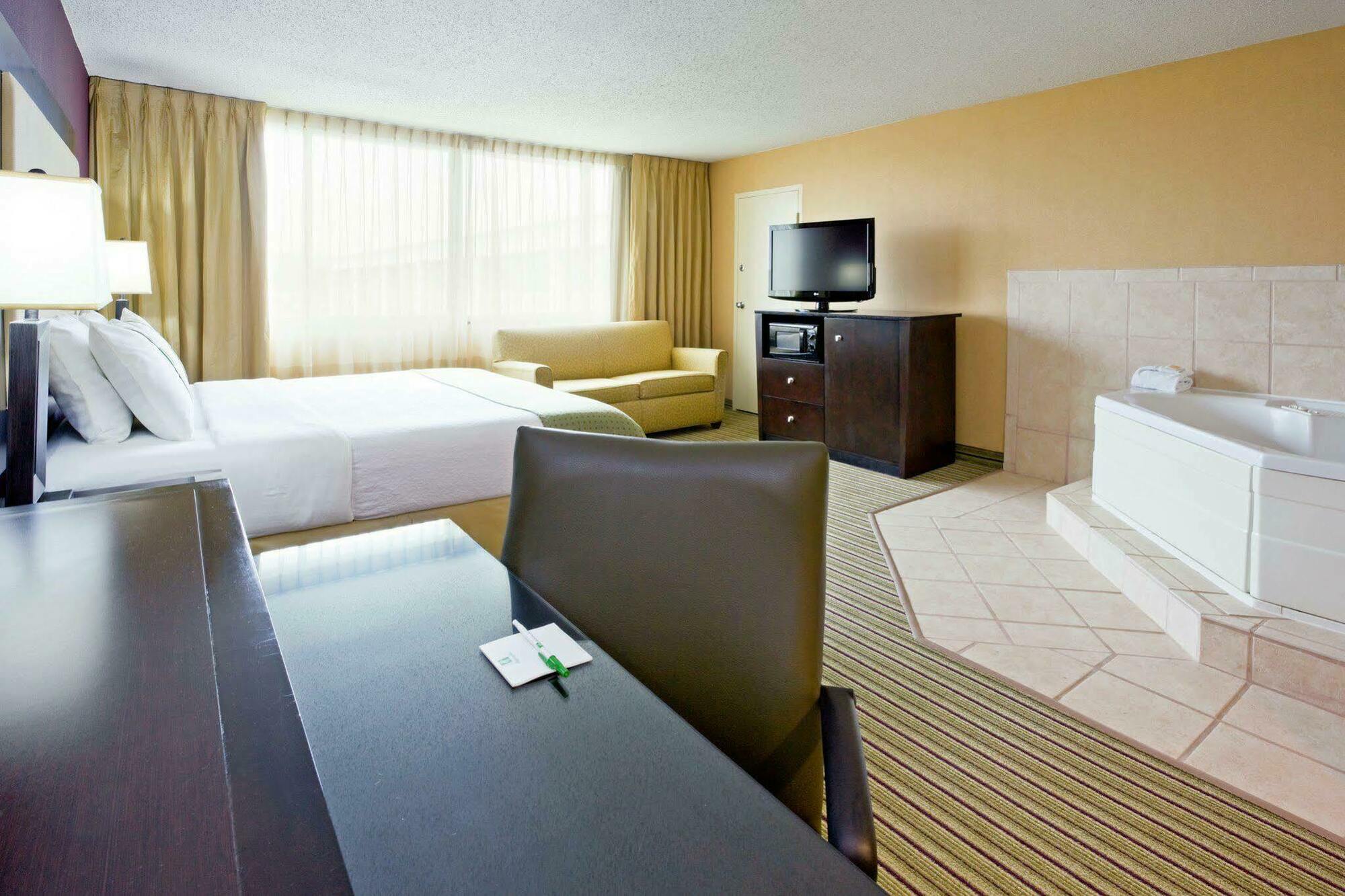 Holiday Inn & Suites Parsippany Fairfield By Ihg Екстер'єр фото